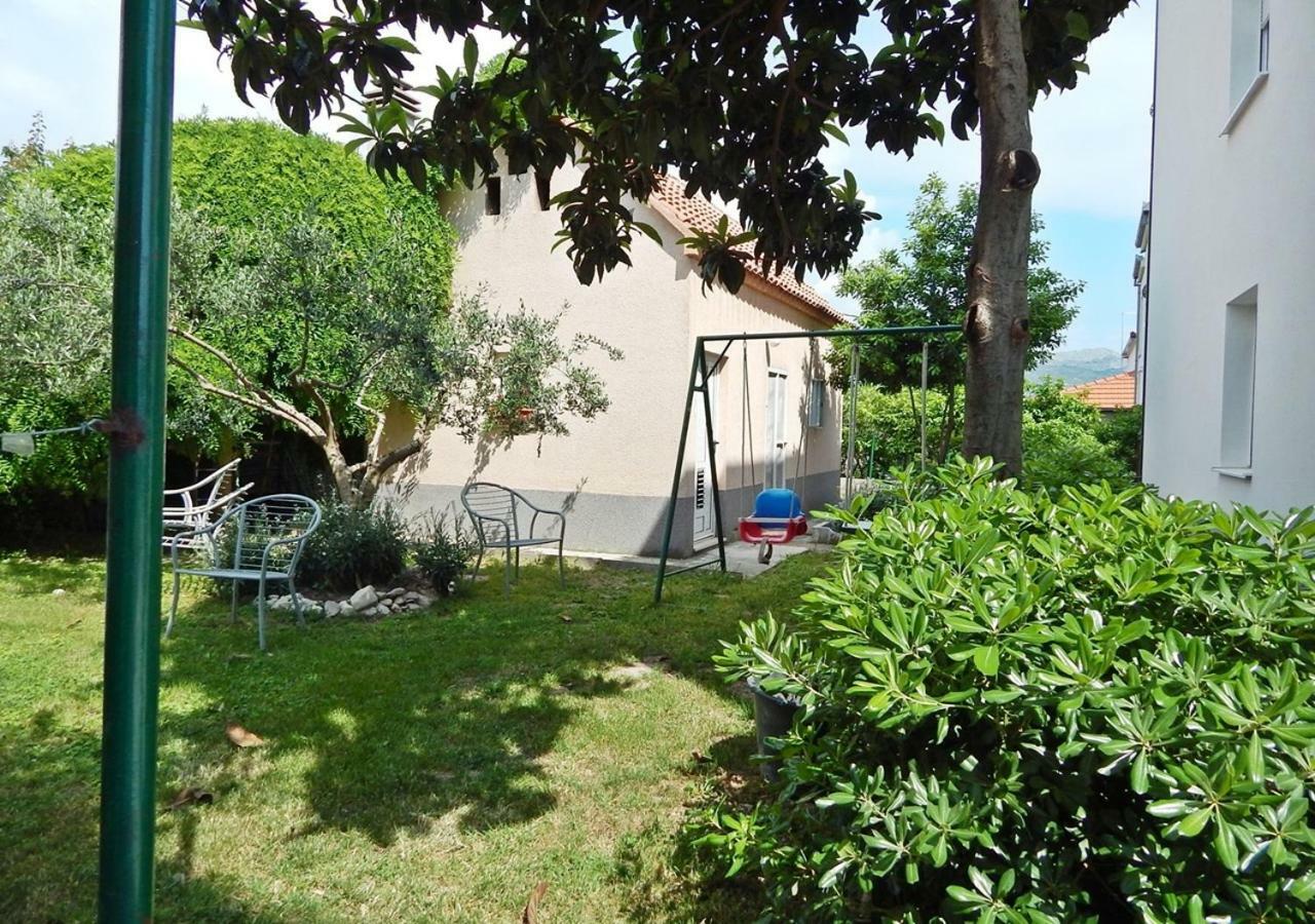 Apartments Katarina With Swimming Pool Stobreč Zewnętrze zdjęcie