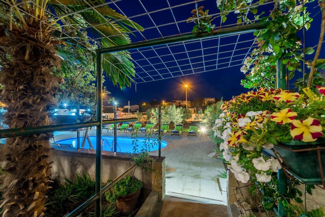 Apartments Katarina With Swimming Pool Stobreč Zewnętrze zdjęcie