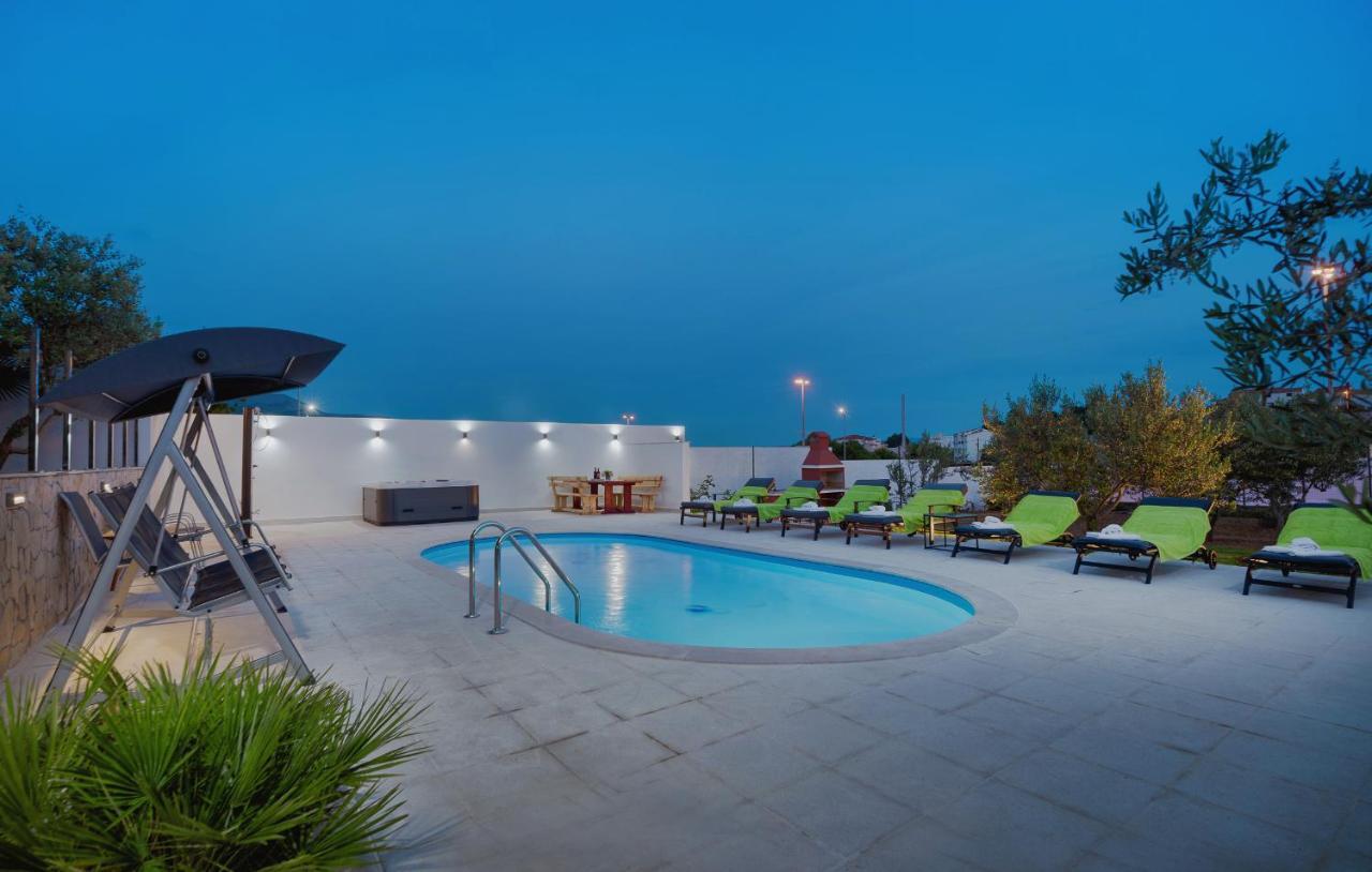 Apartments Katarina With Swimming Pool Stobreč Zewnętrze zdjęcie